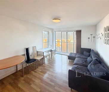 2 bedroom flat to rent - Photo 1