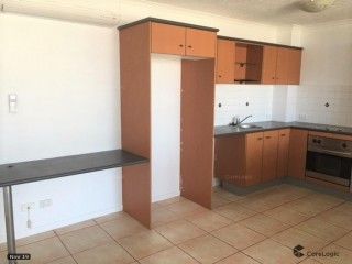 Stunning City Views in the Heart of Townsville City! - Photo 3