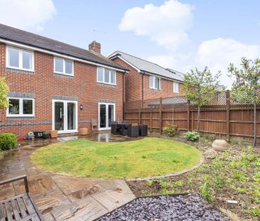 4 bedroom detached house to rent - Photo 2