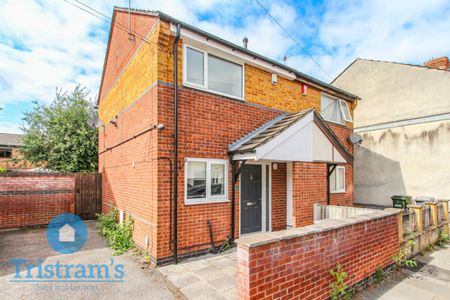 2 bed Semi-Detached House for Rent - Photo 5