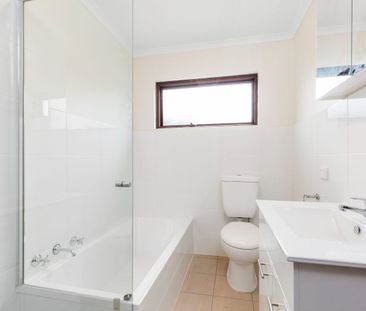 Refurbished Home Unit In Sought After Location - Photo 5