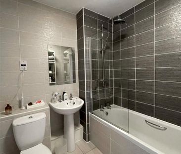2 bedroom semi-detached house to rent - Photo 6
