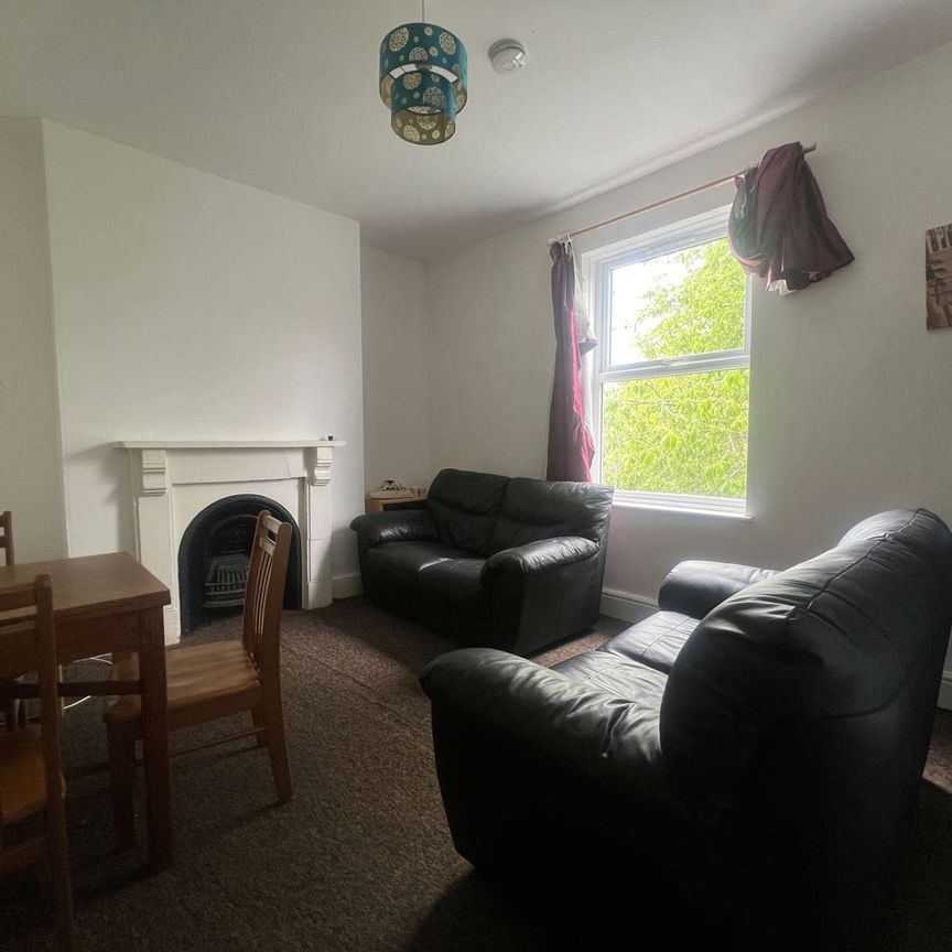 Goolden Street Room 1 - Photo 1