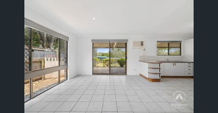 17 Cambridge Street, Boronia Heights, Qld 4124 - Photo 3