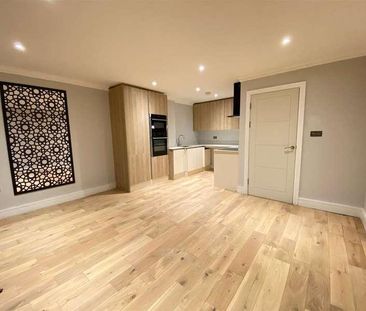 Castlebar Road, Ealing, W5 - Photo 1