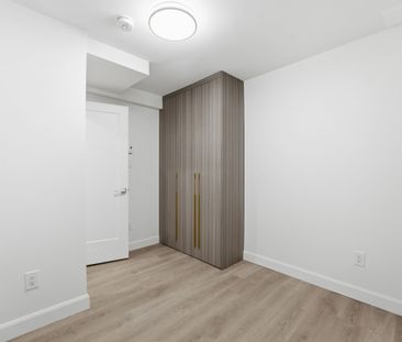 For Lease - 2291 Badger Crescent Unit# B, Parkway Park - Queensway ... - Photo 4