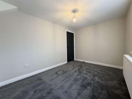 High Street, Neston, CH64 - Photo 5