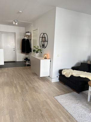 Honnörsgatan, Solna - Photo 1