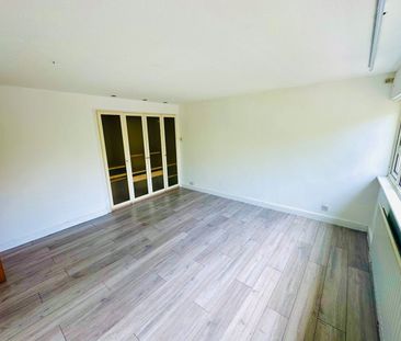3 Bed Terraced House, Park Hill Rise, CR0 - Photo 4