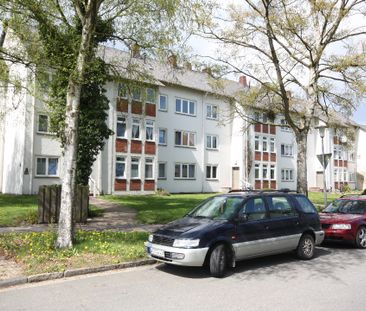 Frei ab 01.03.2025! Modernisierte 3-Zimmer-Wohnung mit 1. OG in Kre... - Photo 1