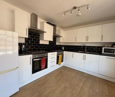 Room 203, Harts House, , UK - Photo 2