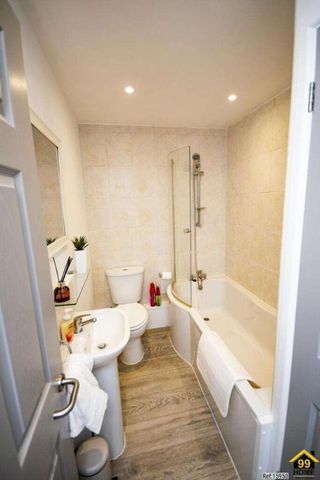 Commercial Square, Camborne, Cornwall, TR14 - Photo 3