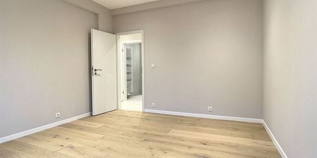 Appartement te huur in Jette voor € 950 met 1 slaapkamer - Photo 3