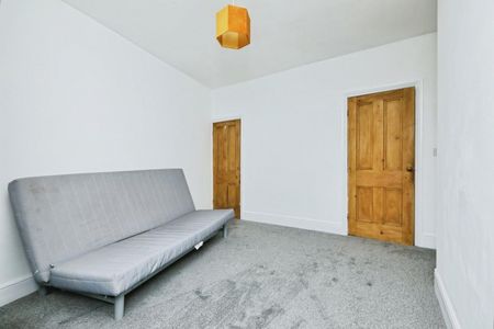 3 bedroom House To Let - Photo 4
