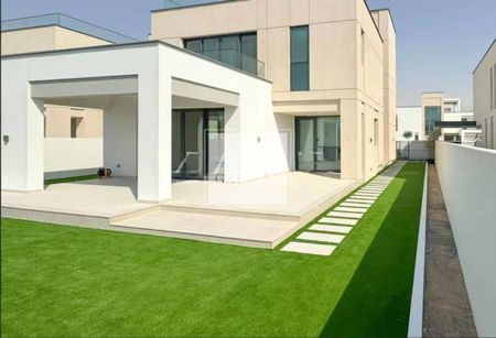 Modern New | Large Layout | Close to Amenities - Photo 4