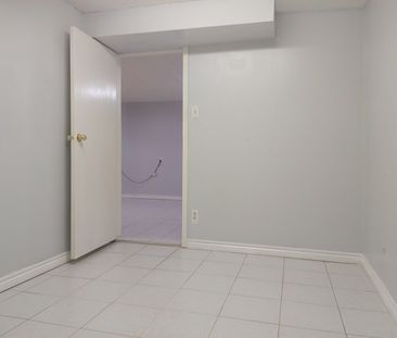 For Lease - 12 Glenstroke Drive Unit# Basement, Toronto, Ontario - Photo 4