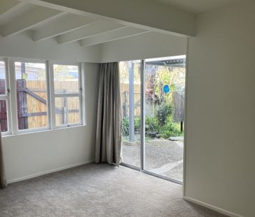 Renovated Coastal Living Ã¢Â€Â“ Walk to the Beach - Photo 2