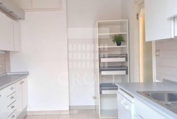 Attic-Cassia: 250mq. Top floor in addition to 250mq. of panoramic terraces. Spacious living, dining, 5 bedrooms, 3 baths, maid’s room, 3 panoramic terraces, parking, silent,. Located at begining of Cassia, near Schools. Ref 160