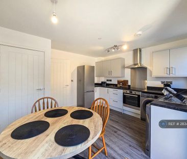 2 bedroom terraced house to rent - Photo 1