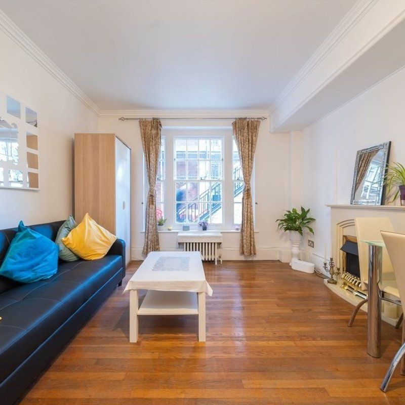 Warwick Gardens, West Kensington, W14 - Photo 1