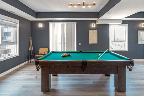 92 Hinton Avenue North - 005 - Photo 1
