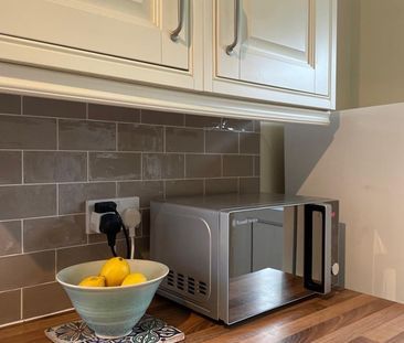 3 Bed Semi-Detached House, Greenhill Grove, BS3 - Photo 6