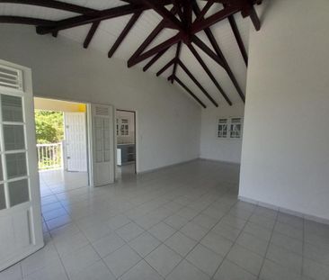 Location Appartement 3 pièces 70m² LE GOSIER 97190 - Photo 1