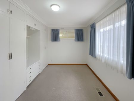 6 Ercil Street, Wendouree - Photo 4