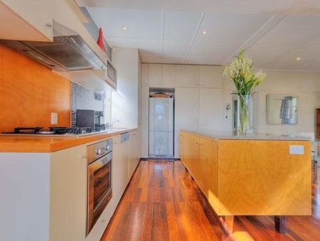 35 Farm Street, Newmarket QLD 4051 - House For Rent | Domain - Photo 3