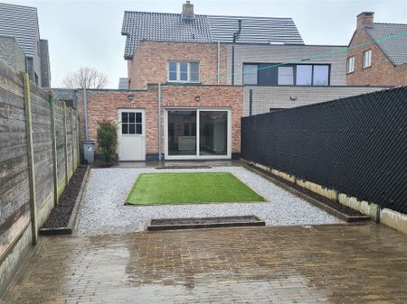 Prachtige energiezuinige woning met 2 á 3 slaapkamers, garage en tuin - Photo 2