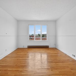 Charmant 4 1/2 à Louer Dès Maintenant - Photo 2