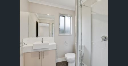 Modern Duplex In Prime Location - Photo 2