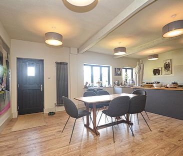 4 bedroom detached house to rent - Photo 1