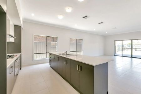 BIG, BOLD AND BEAUTIFUL: LUXURY HOME AWAITS YOU TO COMPLETE - Photo 5