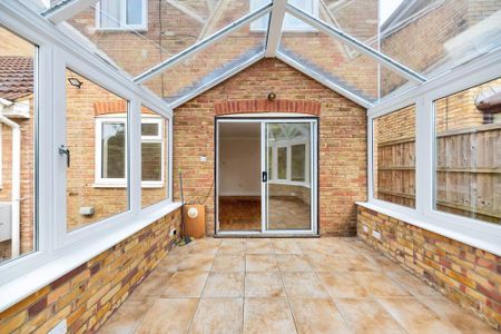 3 bedroom link detached house to rent - Photo 2