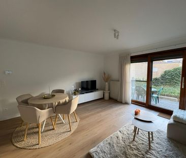 Instapklaar 2-slpk gelijkvloers appartement in Genk. - Photo 2
