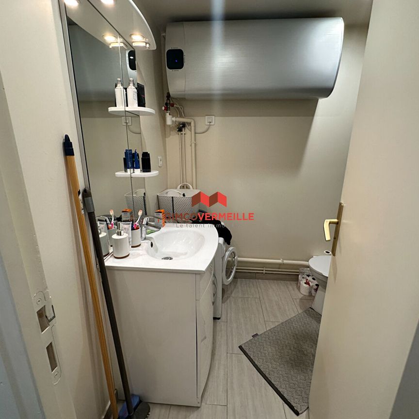 RUE DE LA PAROISSE A VERSAILLES APARTEMENT MEUBLE 2 PIECES 29.80 m2 - Photo 1