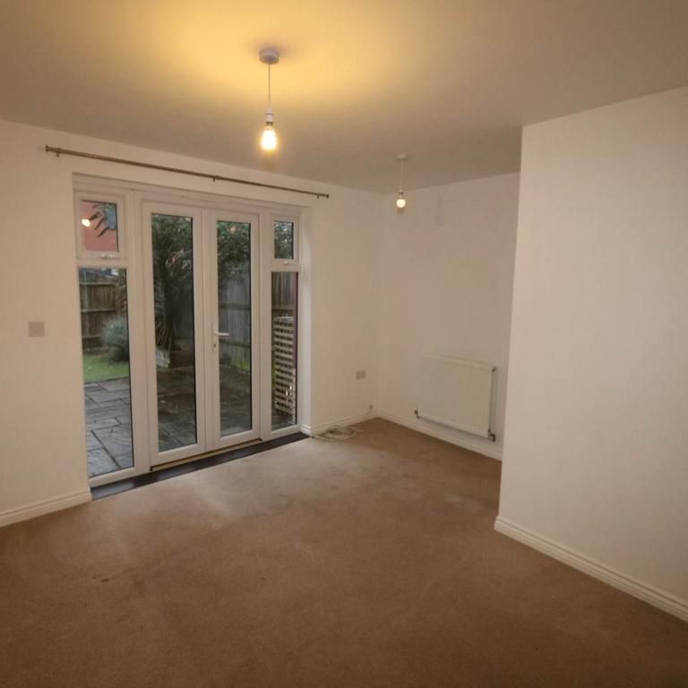 2 bedroom house to rent - Photo 1