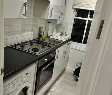 Studio Flat, Archway Road, N6 - Photo 1