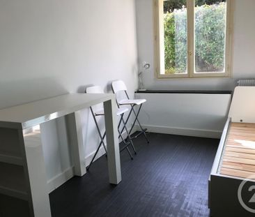Location Appartement 1 pièce 15m² VERSAILLES 78000 - Photo 4