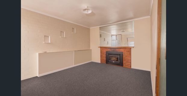 Comfortable Home in Claremont - Photo 1