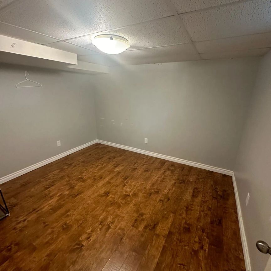 Detached Home For Lease | X8333008 - Photo 1