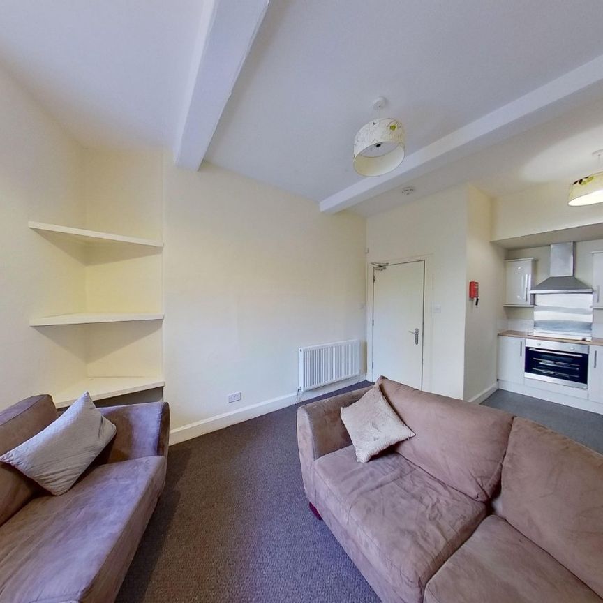3 bedroom apartment to rent - Photo 1