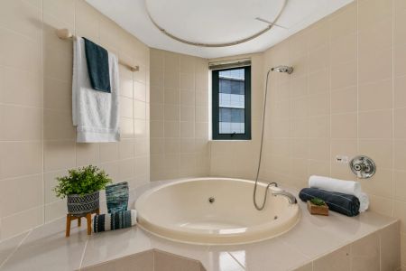 Fully Furnished Apartment With Ocean Views - Photo 5