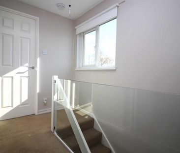 3 Bedroom House - Semi-Detached - Photo 1