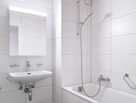 Bel appartement lumineux de 3.5 pièces rénové au 4ème étage avec ascenseur - Photo 5