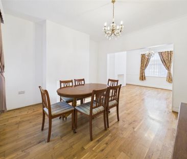 3 bedroom Semi-detached house to rent - Photo 6