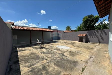 Alugue Casa Com Quintal Amplo: 2 Quartos em Barreiras, BA - Foto 5
