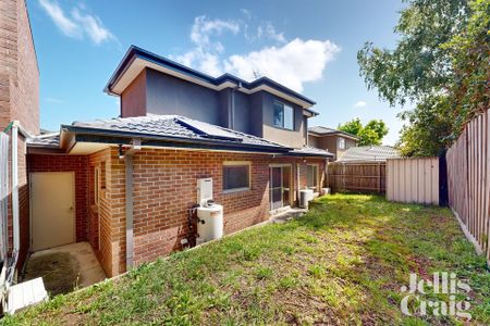 2/4-6 Smyth Street, Mount Waverley - Photo 5