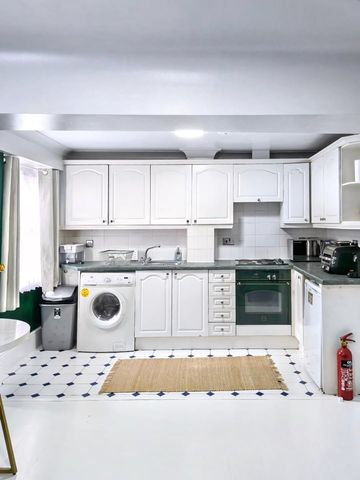 1 Bed Flat, Upper Berkeley Street, W1H - Photo 5